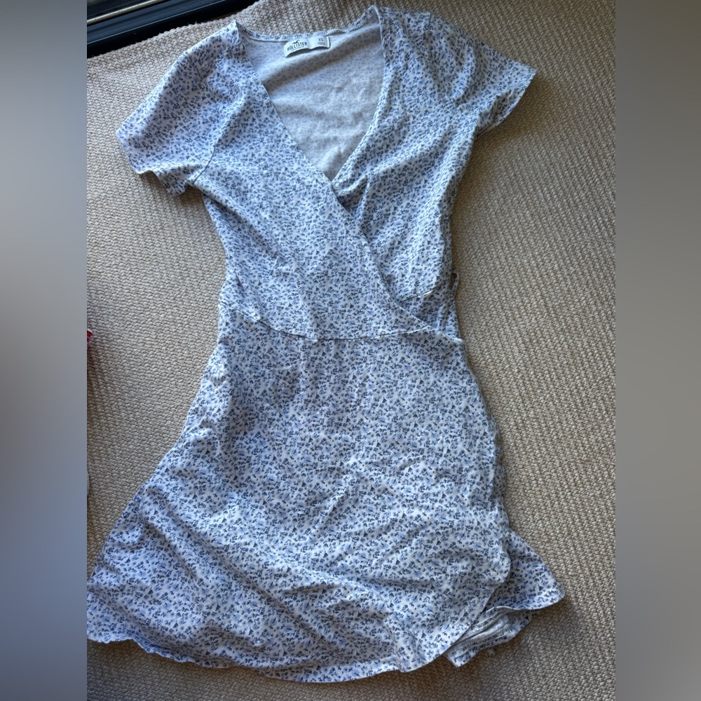 Hollister White and Blue Patterned Dress